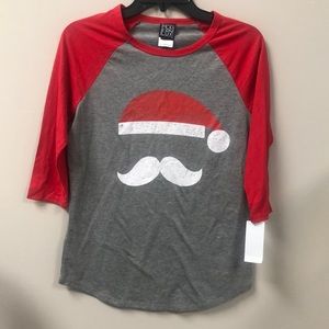 Modern lux grey/red Santa graphic half sleeve NWT size M